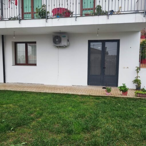 Esterno della villetta in zona Shkallnur